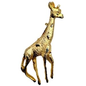Vintage Gerry's Gold Tone Giraffe Pin